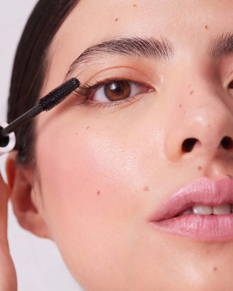 your-kaya-wimperntusche-verl-ngernd-midnight-black image 3